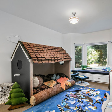 Primary Schoolhouse Semi-Flush Mount Light | Photo Courtesy of Lara Anderson (@3nutshells) and Klugmann Media